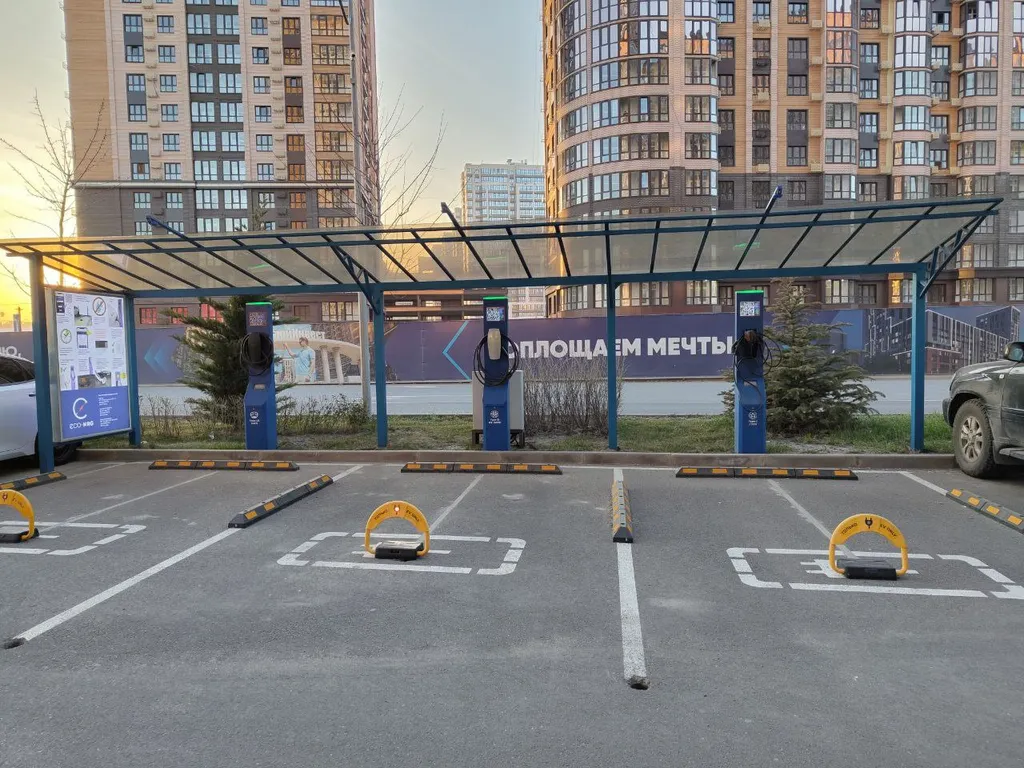 Стильная двухкомнатная квартира рядом с Экспоград-Юг