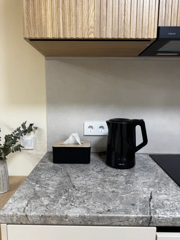 Новая стильная квартира с панорамным видом на море и рядом с пляжем