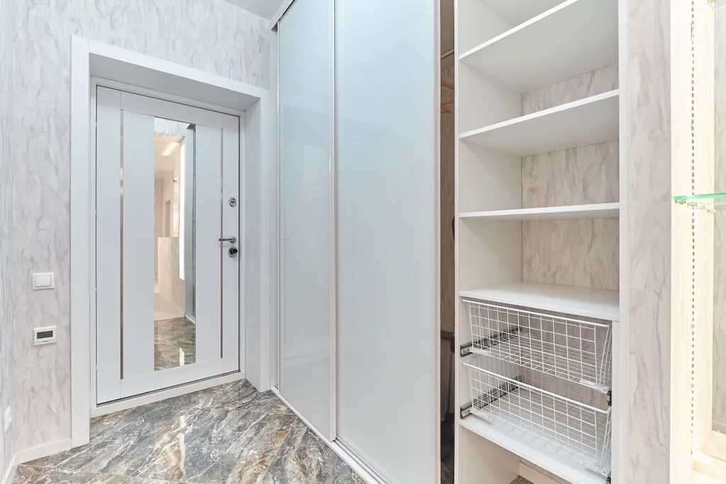 Стильная трехкомнатная квартира в Северном парке