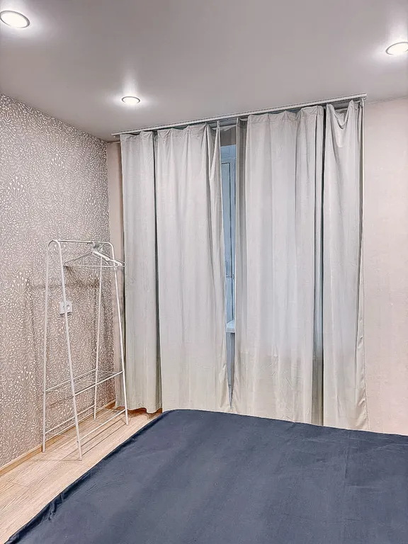 Свежая трешка с раздельными комнатами в тихом районе города