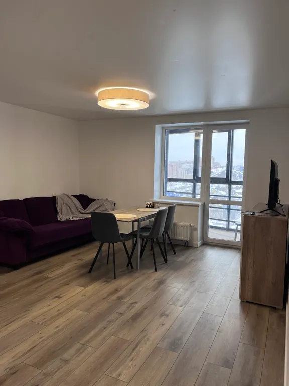 Большая, светлая 3-комнатная квартира — аренда посуточно в Ижевск