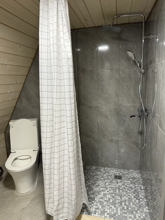 Уютный дом рядом с лесом и речкой