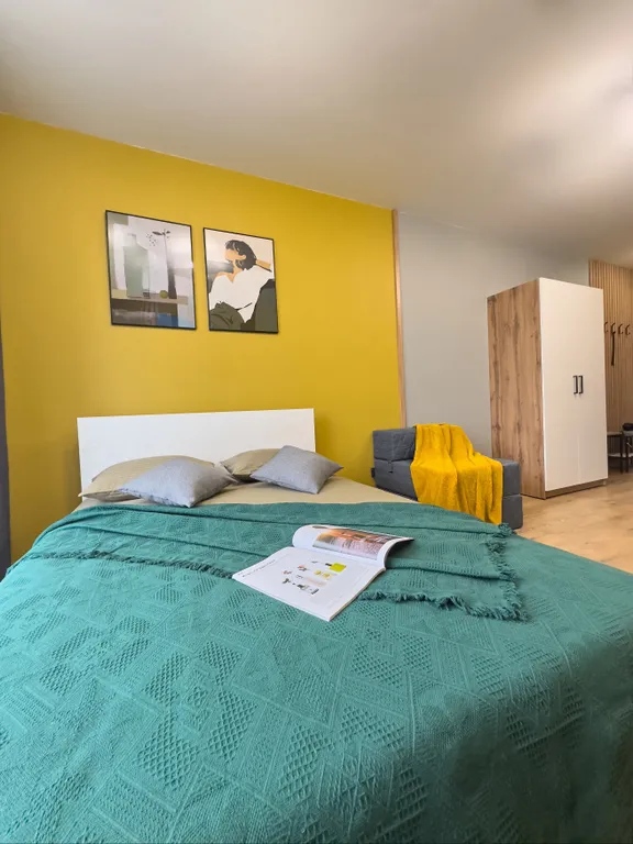 Уютная студия с панорамным окном у метро Парнас