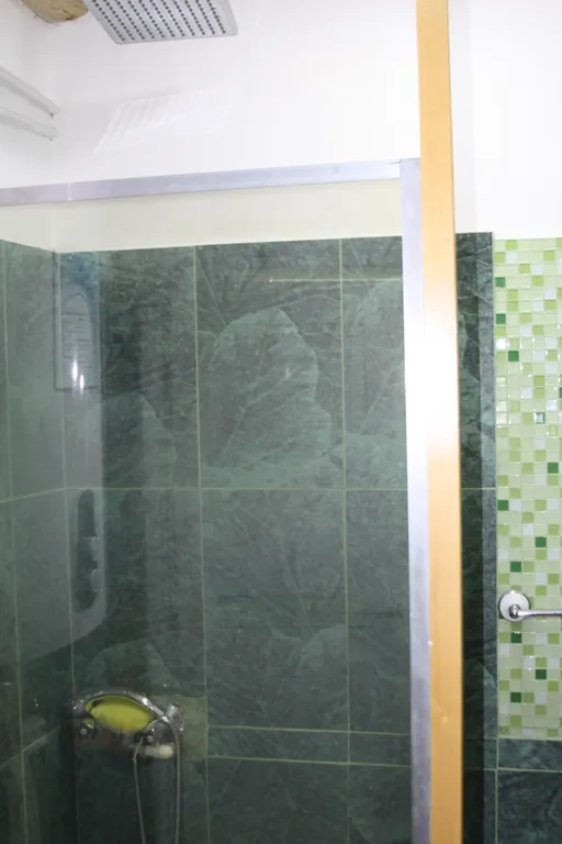 Дом с русской баней внутри.