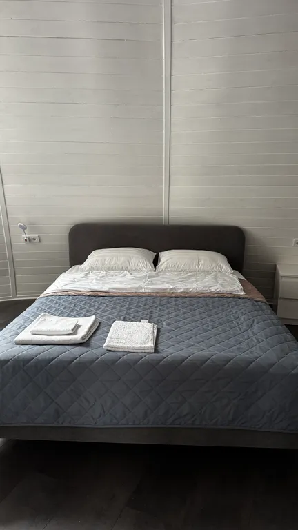 Дом-сфера на первой линии озера