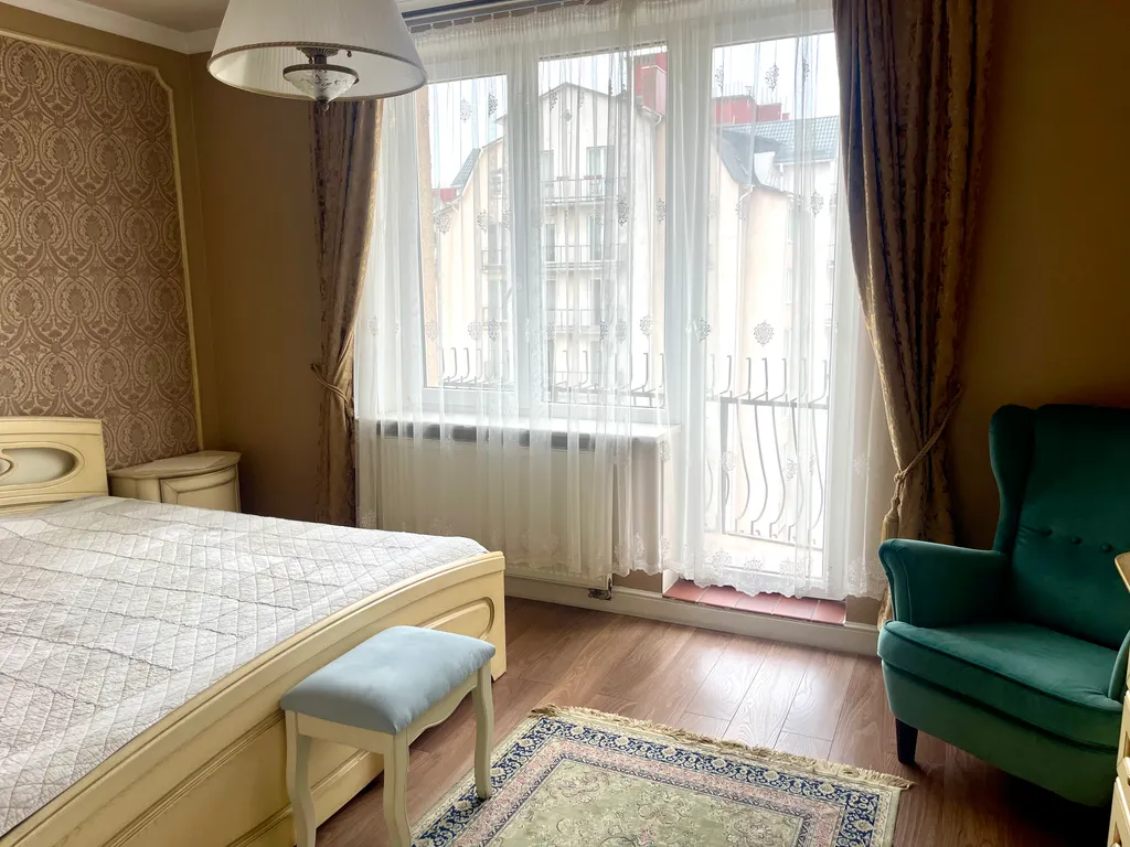 Просторная 3-к квартира в центре Калининграде