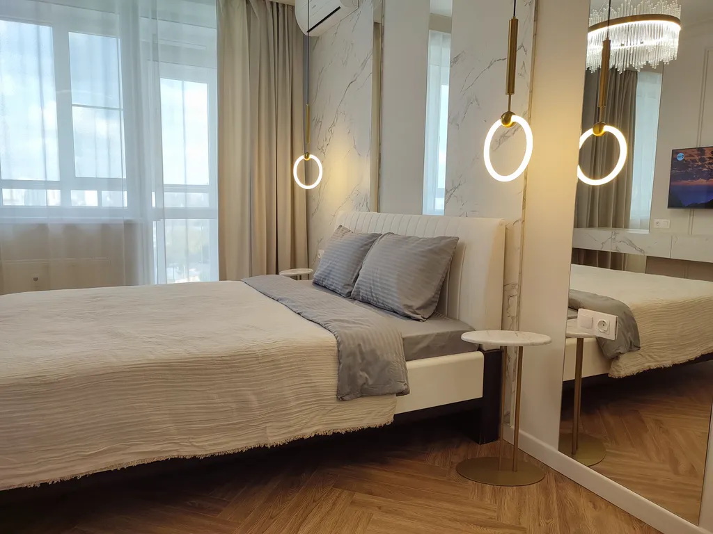 Современные, яркие апартаменты