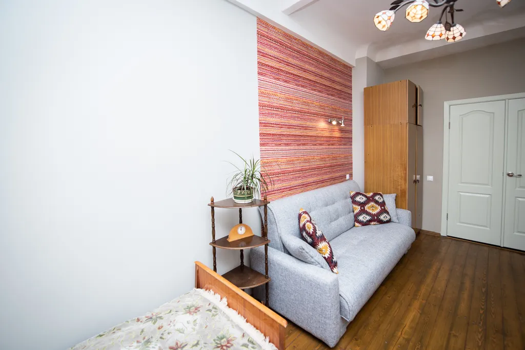 Квартира 3-комнатная сталинка около метро — Минск