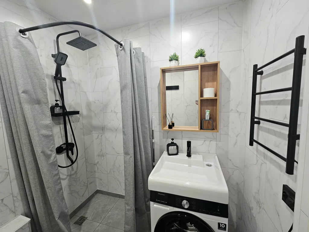 Уютная студия с видом на закат