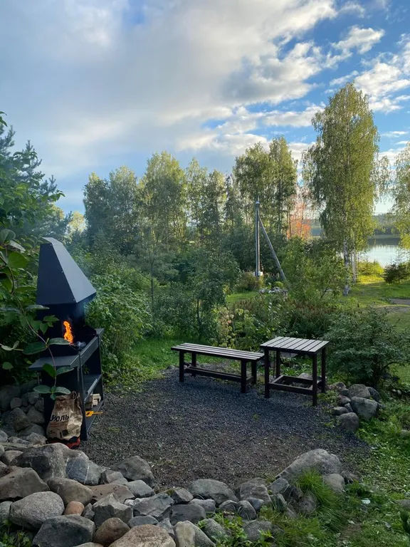 Дом на берегу озера