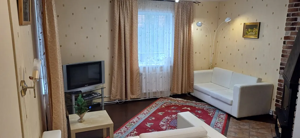 Дом на берегу озера