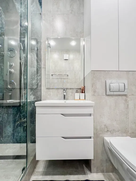 Новая студия с дизайнерским ремонтом