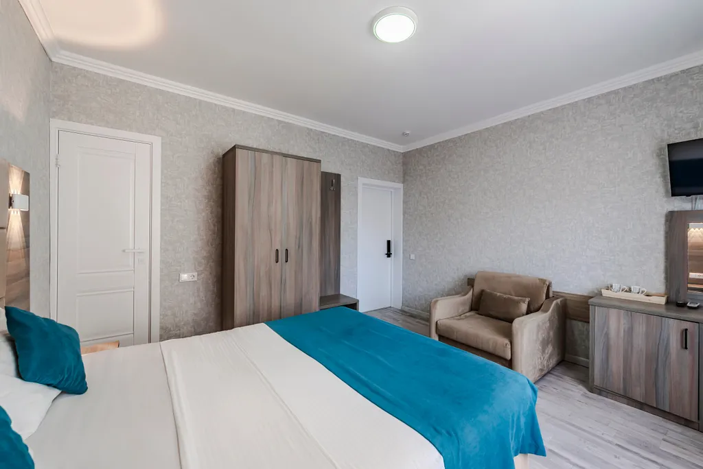 Трехместный номер  комфорт+