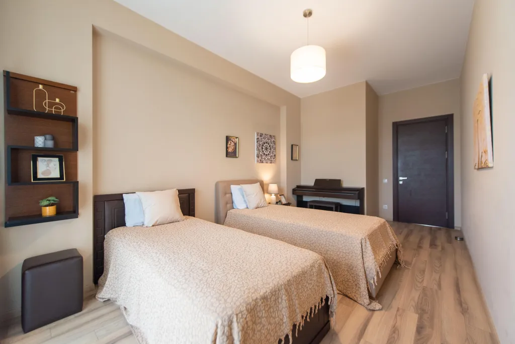 Квартира для семьи в комплексе с детскими площадками