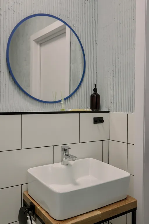 Милeйшaя студия с балконoм в центре гоpодa