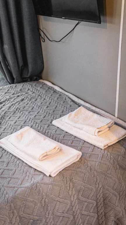 Коттедж Отдых для двоих в домике в лесу — Новая