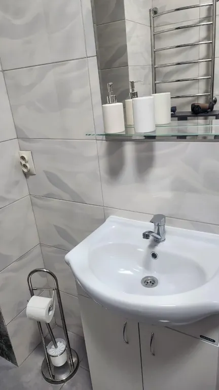 Уютная 1комнатная квартира jinis apart | тихий район центр за 12 минут