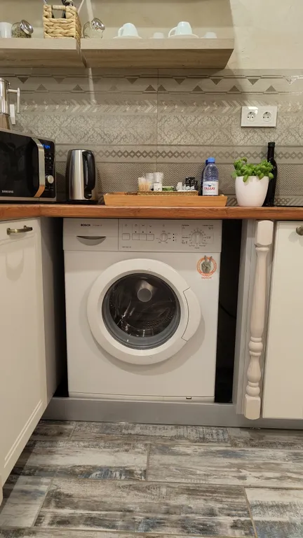 Просторная студия в зелёном тихом районе