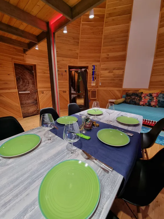 Уникальный двухкупольный дом-бунгало