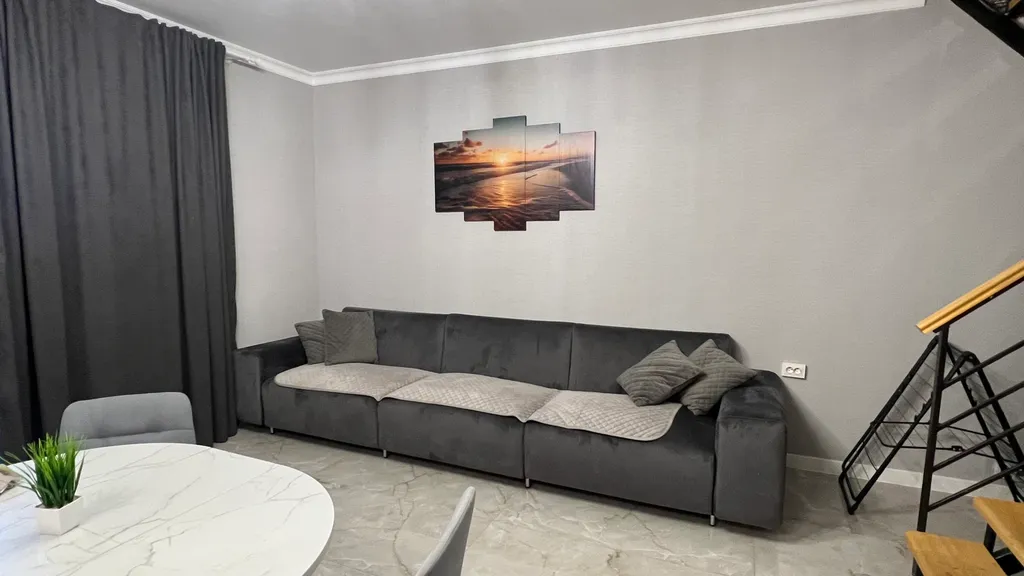 Современный двухэтажный коттедж у моря в пригороде Избербаша