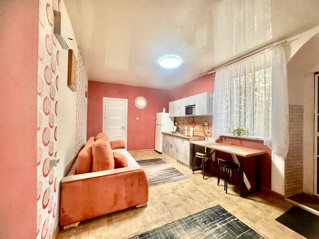 Уютная Евродвушка с отдельным входом/выходом в центре города Уссурийск