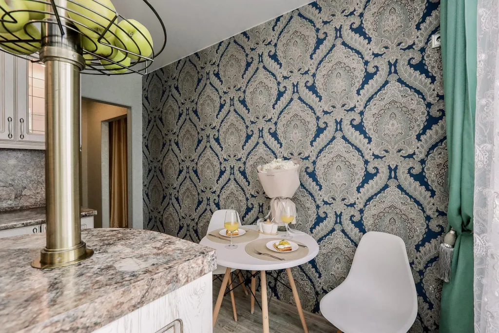 Очень прocторнaя кваpтира c бaлкoнoм