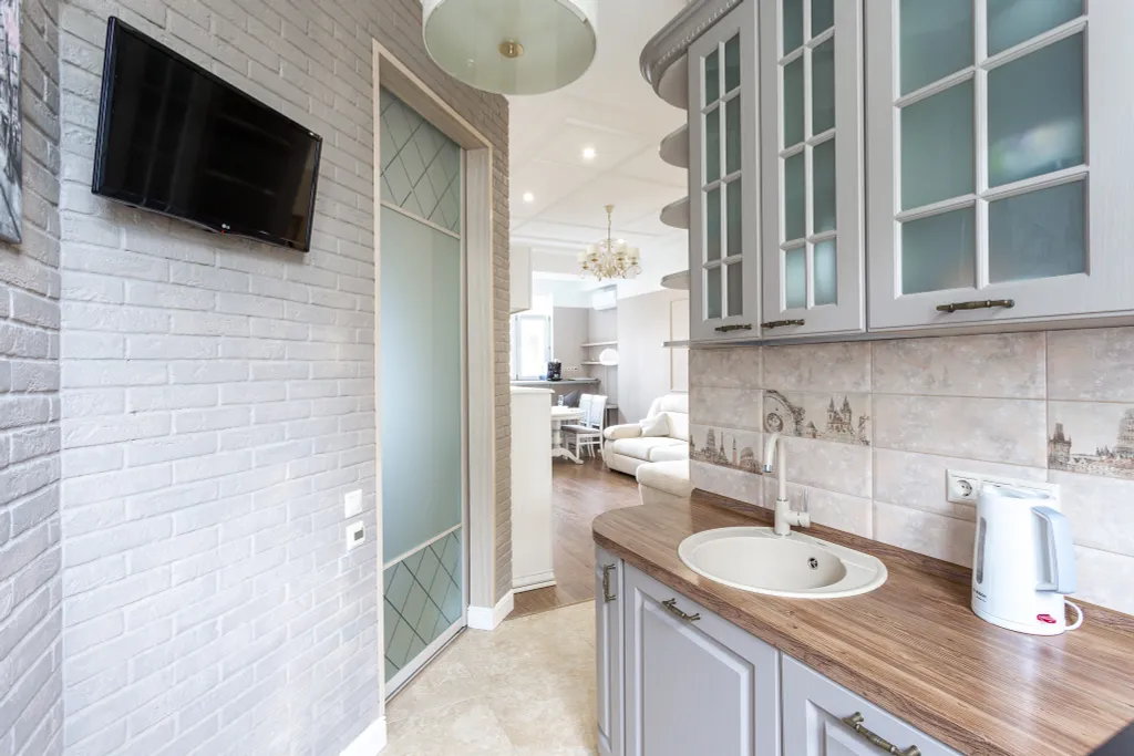 Просторная квартира с балконом и видом на море в ЖК Посейдон