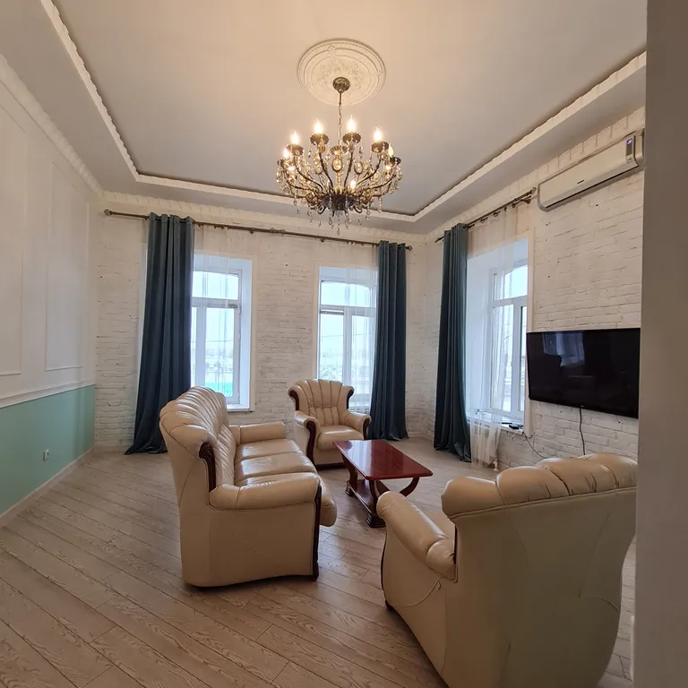 Квартира с видом на набережную у Кремля