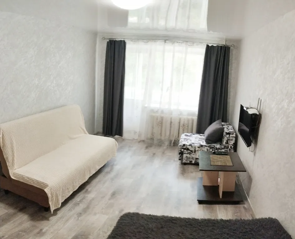 Квартира 3 раздельных спальных места всегда горячая вода, уютная кв в центре города — аренда посуточно в Лысьва