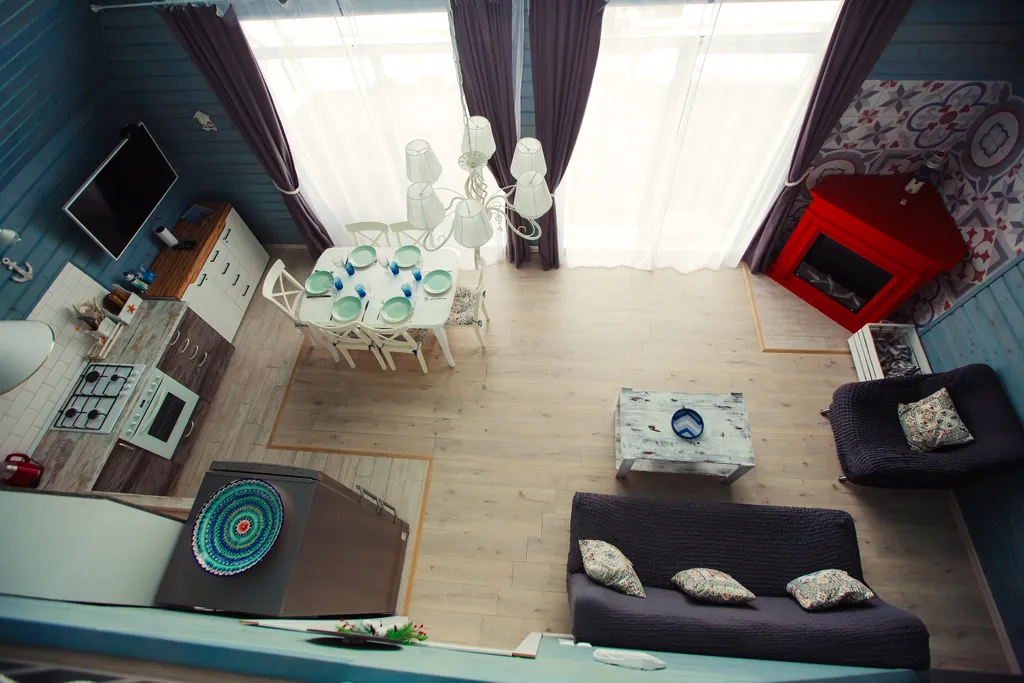 Панорамный коттедж в морском стиле с видом на озеро