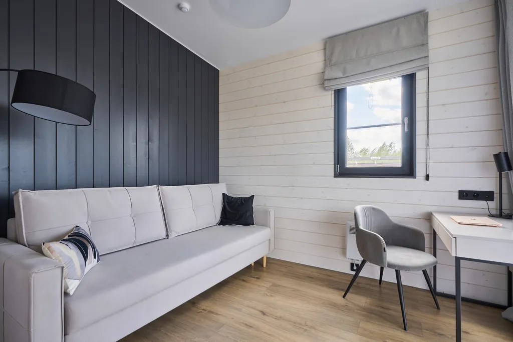 Просторный дом с сауной и камином в окружении леса и реки