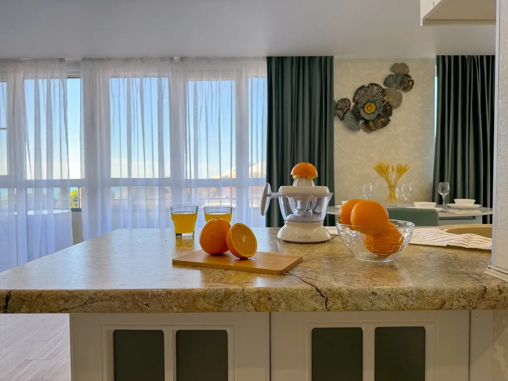 Квартира Family home - просторная 1к квартира до 5 гостей в 100 м от моря — Сириус