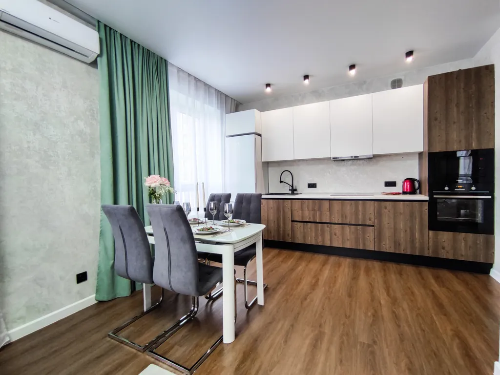 Двухкомнатная студия с красивым видом на город