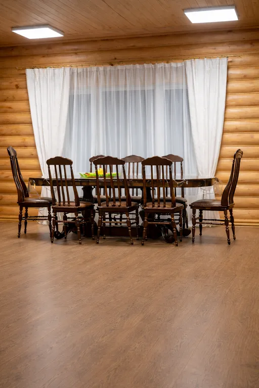 Коттедж с баней и бассейном - купелью на 8 человека Леноблости