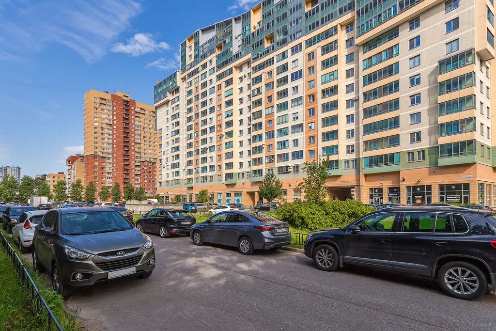 Квартира Солнечная квартира у метро — Санкт-Петербург