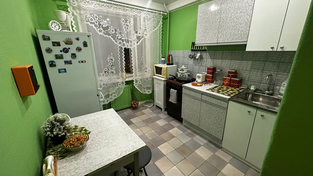 Назад в девяностые, не просто переночевать