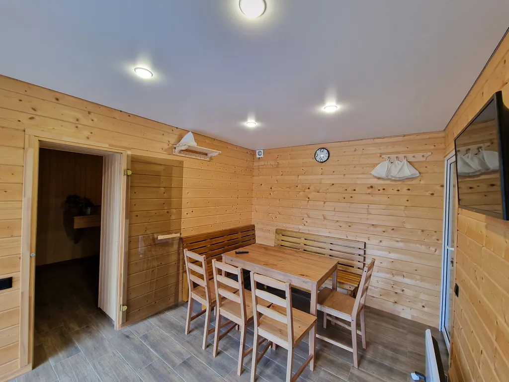 Дом с баней на дровах и банным чаном