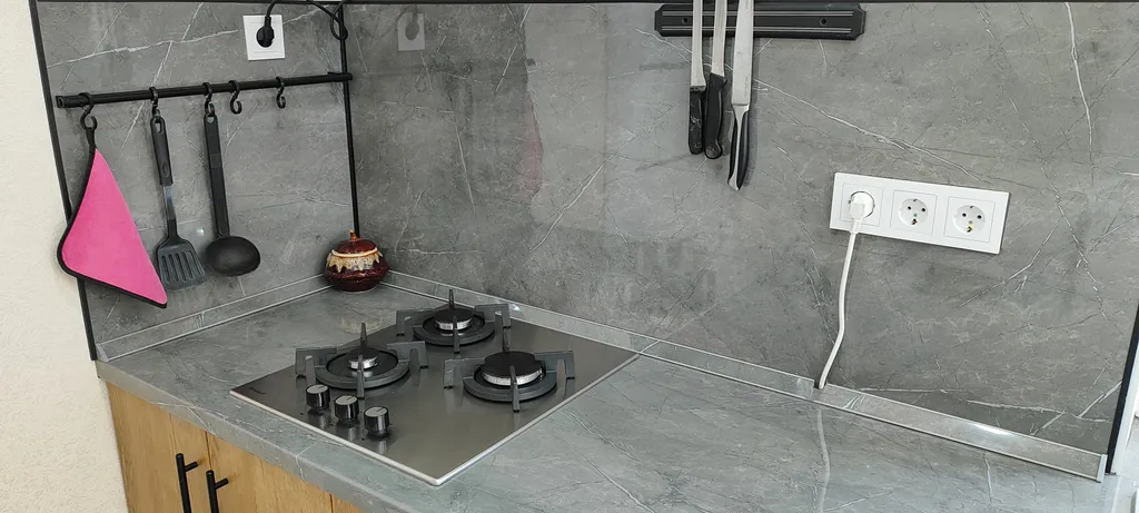 Коттедж Часть дома со своим двором и беседкой — Геленджик