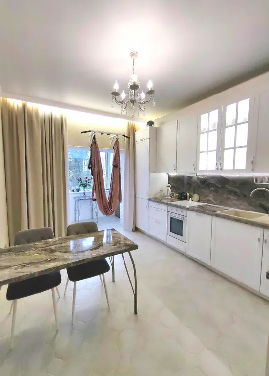 Эксклюзивная, теплая и очень уютная квартира в самом центре города