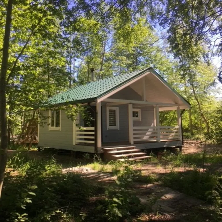 Домик на берегу