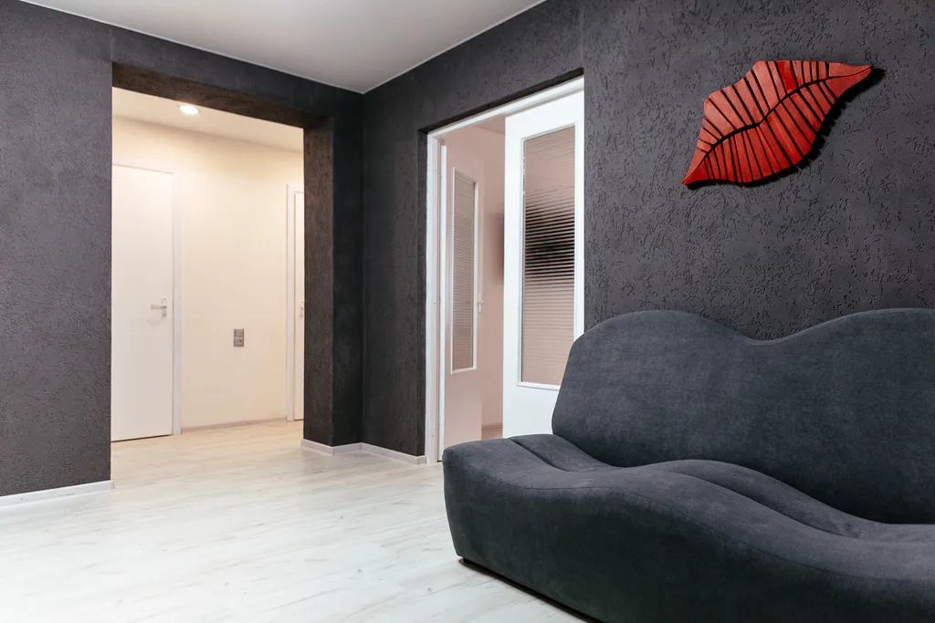 Уютная квартира с двумя спальнями и стильным интерьером