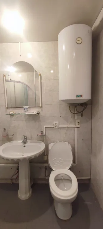 Двухэтажный эллинг на берегу моря