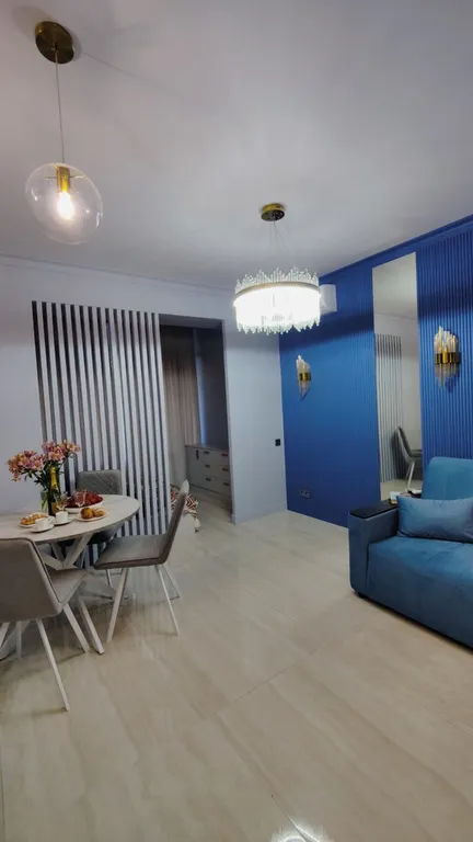 Новые уютные просторные апартаменты с открытым балконом возле моря