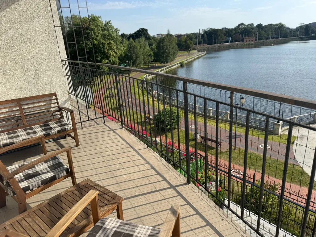 Квартира Комфортная и просторная квартира у озера — Калининград