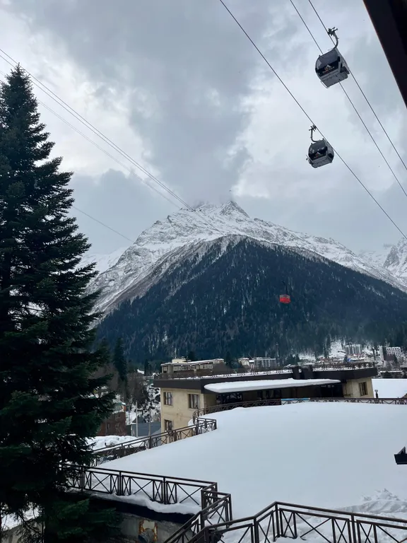 Уютная квартира с видом на горы: всё рядом — аренда посуточно в Домбай