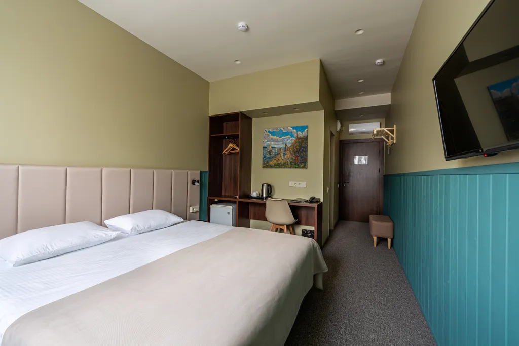 Номер Комфорт с большой кроватью