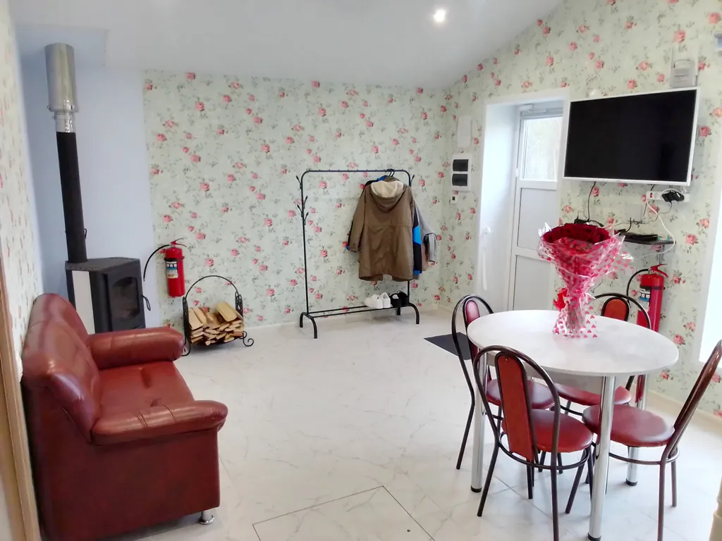 Новый дом с сауной возле леса