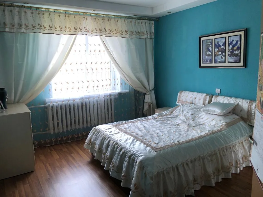 Уютная современная квартира — аренда посуточно в Старая Русса