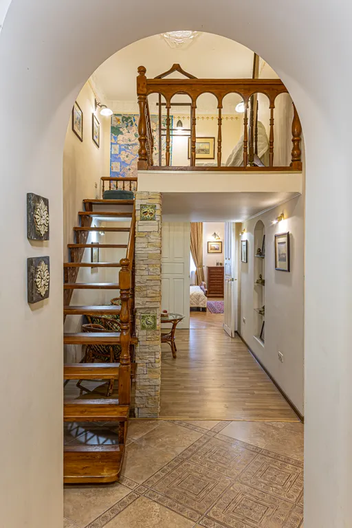 Квартира delux с 4 спальнями и парковкой у Эрмитажа