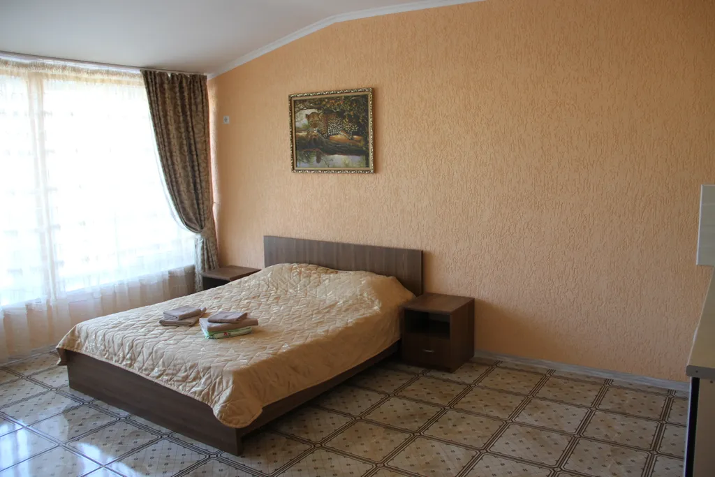 Квартира Четырехместный номер с видом на горы — аренда посуточно в Коктебель